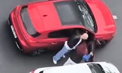 Beylikdüzü'nde kadınların yol verme kavgası kamerada