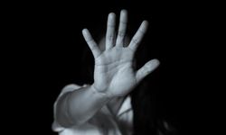 Eski iş arkadaşının 13 yaşındaki kızını taciz eden zanlıya 22 yıl hapis