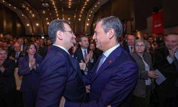 Özgür Özel'e Ekrem İmamoğlu telkini: Arana mesafe koy