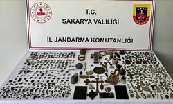 Sakarya'da kaçakçılara baskın! 589 eser ele geçirildi