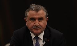 Bakan Bak'tan İngiltere'de 6 Şubat vurgusu