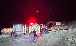 Göçük altında kalan müdürü arama çalışmaları başladı