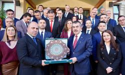 Bakan Yusuf Tekin’den Özbekistan’da Taşkent Türk Okulu’na ziyaret