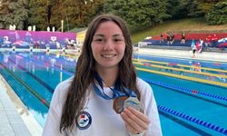 Göztepe'li sporcu Türkiye rekorunu kırdı!