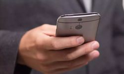 Yurt dışından telefon getirmek hayal oluyor: Iphone fiyatını da geçecek!