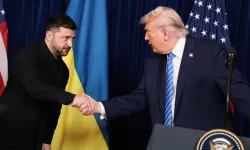 Trump Putin'i övdüğünde, Zelenski'nin yüz ifadesi her şeyi anlatıyor