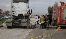 Hatay'da tırla çarpışan motosikletteki anne ve bebeği öldü, 3 kişi yaralandı