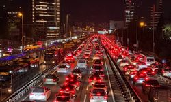 İstanbul'da cumartesi günü trafik kilit: Yoğunluk yüzde 72!