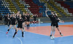 Genç milli hentbolcular Bolu'da hazırlanıyor