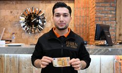 Garsona 50 Euro veren turist, bahşişi bir gün sonra geri istedi