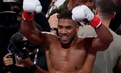 Eski dünya ağır sıklet boks şampiyonu kazada yaralandı