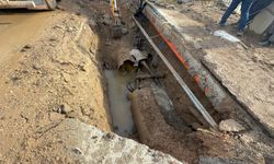 Bodrum'da isale hattı patladı! Evleri su bastı, cadde ve sokaklar göle döndü