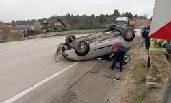 Takla atan otomobilden yara almadan kurtuldu