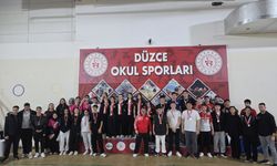Düzce’de bilek güreşi turnuvası düzenlendi