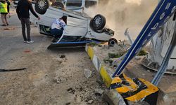 Takla atan araç hurdaya döndü: Gelin ve kaynana yaralandı