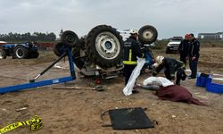 Sahilde feci kaza! 2 genç traktörün altında kaldı