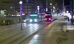 Yaşlı kadın tramvayın altında kaldı