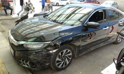 Kalp krizi geçiren sürücü otoparkta 7 araca çarptı