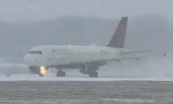 ABD'li pilot kar fırtınasına meydan okuyor