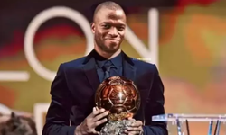 Fenerbahçe'nin eski yıldızı Enner Valencia'ya onur ödülü