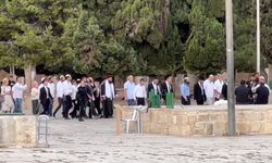 İsraillilerden Mescid-i Aksa'ya baskın: Ayin yaptılar