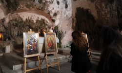 Dünya'nın ilk mağara kilisesinde Noel ayini