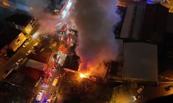 Ümreniye'de kereste deposunda yangın