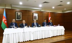 Bakanı Işıkhan, Bakü'de Türk iş insanlarıyla bir araya geldi