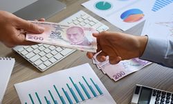 Ticari krediler ve bireysel harcamalar hız kesmiyor