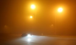 Çorum’da sis yüzünden göz gözü görmedi