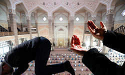 Berat Kandili'nde hangi namazlar, saat kaçta kılınır? Berat Kandili namazları nasıl kılınır? Berat gecesi namazları