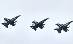 Tayland, Kamboçya'ya hava saldırısı başlattı: 385.000 kişi tahliye edildi