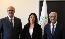 DEM Parti İmralı heyeti TBMM Başkanı Kurtulmuş ile görüştü