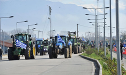 Yunanistan'da çiftçiler Volos Limanı'nı ulaşıma kapattı