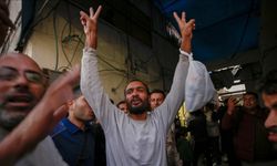 İsrail, Gazze'de 10 Filistinli esiri serbest bıraktı