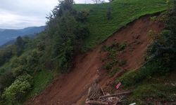 Rize’de sağanak felaketi: Toprak kütlesi yerle bir oldu