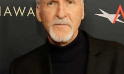Yönetmen James Cameron artık milyarder!