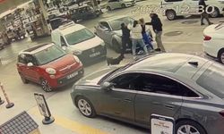 Ufak kaza meydan savaşına dönüştü: Kadınların kavgası kamerada