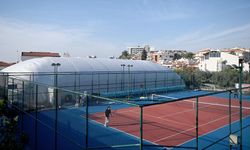 Kuşadası’na ‘balon’ kort yapıldı