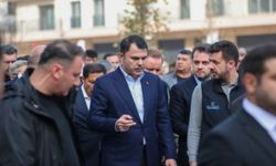 Bakan Kurum Hatay'da afet konutlarını inceledi