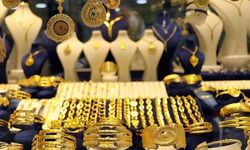 Bir garip hırsızlık! Kuyumcudaki kolyeyi yuttu