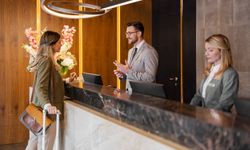 Otellerde 'kimlik fotokopisi' dönemi resmen bitti: KVKK'dan "imha edin" talimatı!