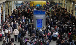 Manş Tüneli'ndeki arıza Avrupa'da ulaşımı felç etti: İstasyonlarda büyük kaos