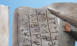 Orhun Yazıtları nedir, kimler adına dikildi? Türk tarihinin ilk yazılı anıtı