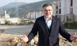 AK Parti’li Saygılı’dan Duman’a “tatil” tepkisi