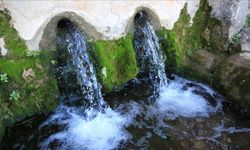 Ankara'da su kesintisi nedeniyle vatandaşlar çeşmelerden su taşıdı