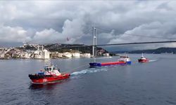 İstanbul Boğazı'nda makine arızası yapan SEA ARIES adlı gemiyi ekipler kurtardı