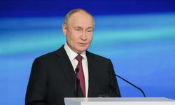 Putin, Çin'e vizeleri kaldırdı! İmzalar atıldı