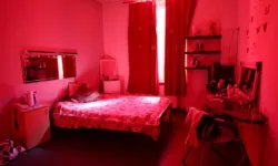 Fransa'da genelev tartışması yeniden alevlendi