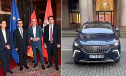 Hamburg Başkonsolosu Alver, belediye sarayına Togg ile geldi